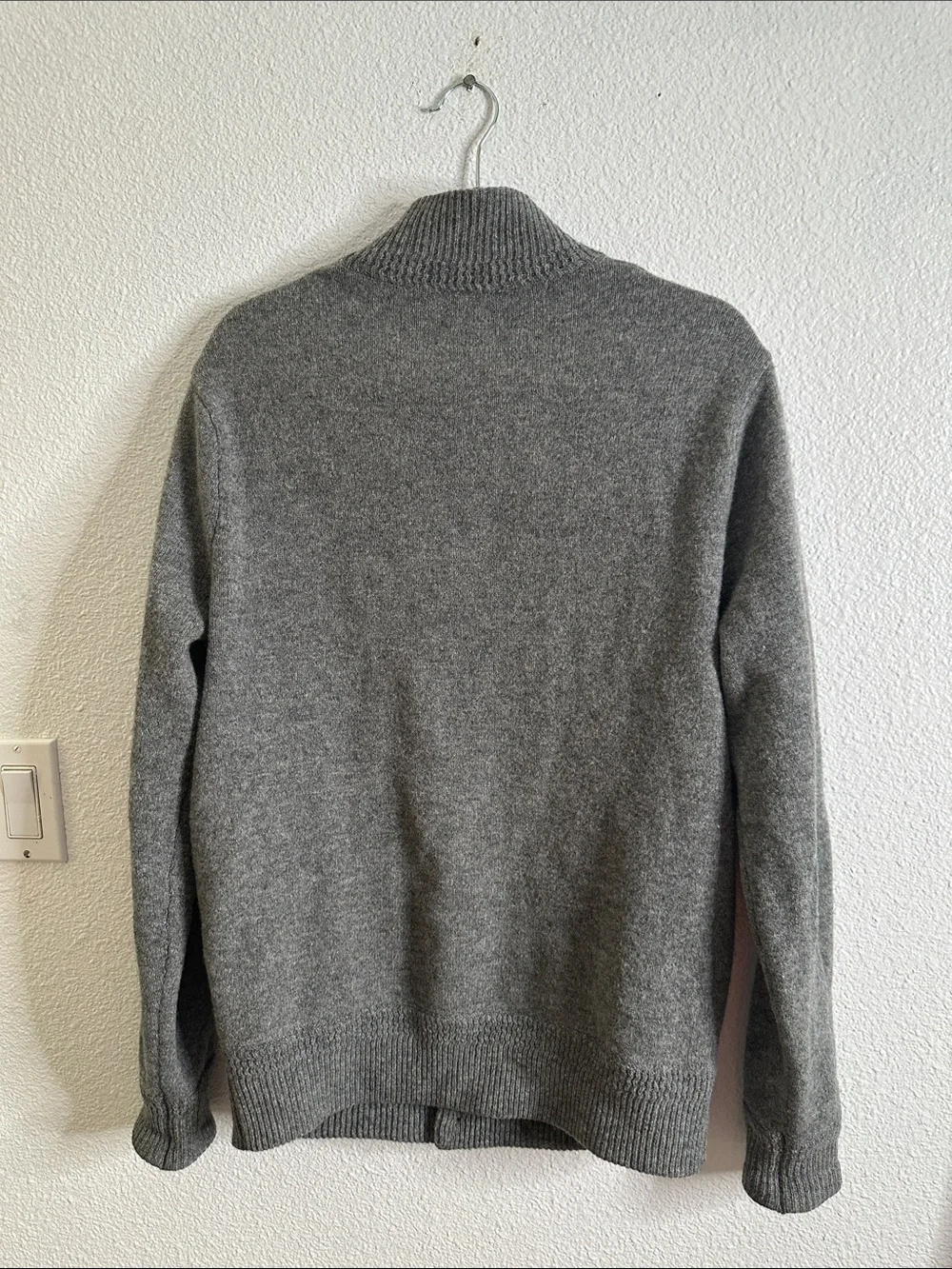 J crew Men's Gray Button-Up Wool Cardigan Sweater size M preppy